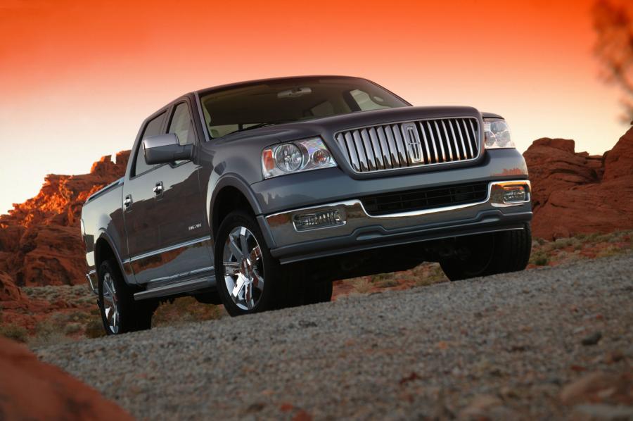  Lincoln Mark LT Concept 2004 года  (фото 3 из 51)